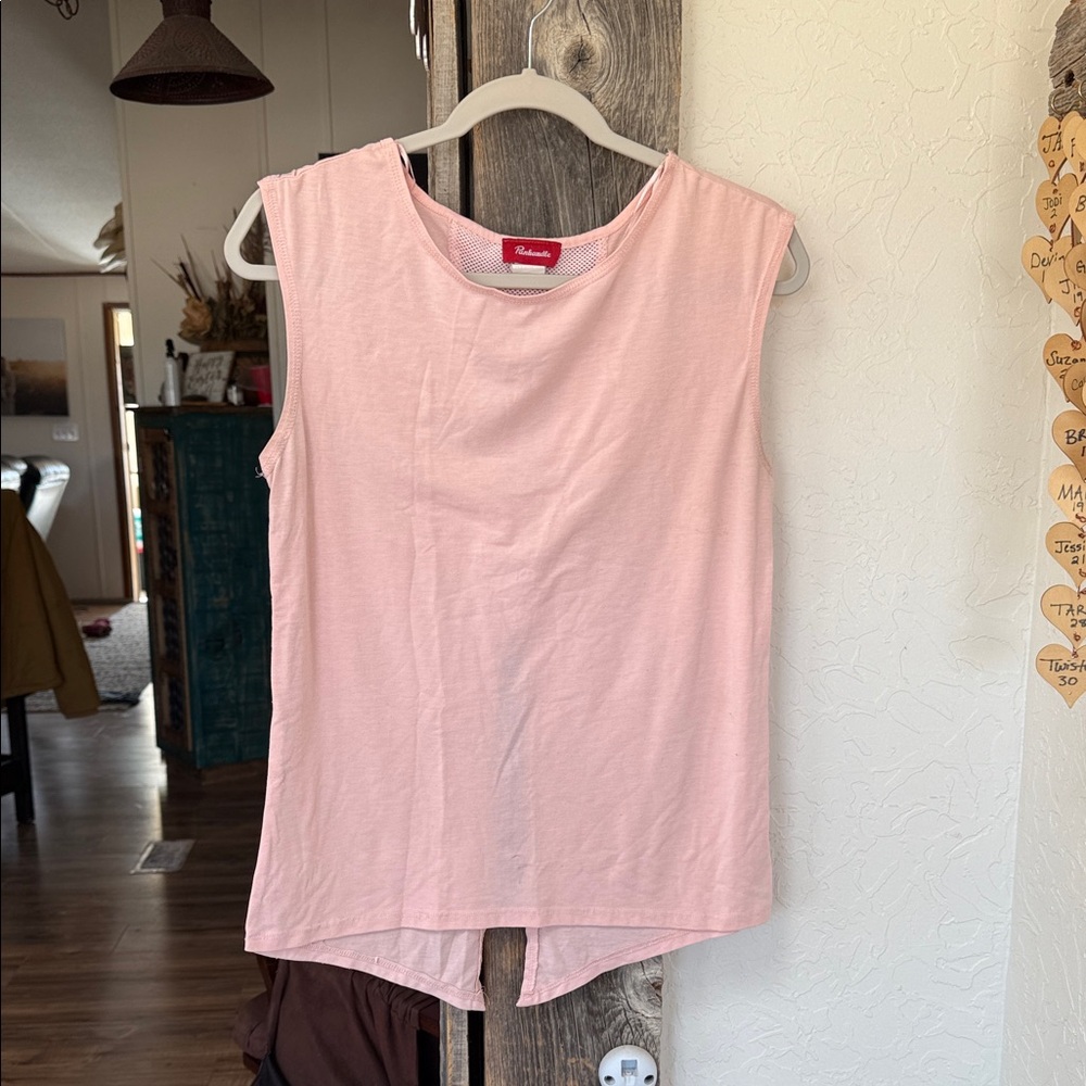 Panhandle airy tank